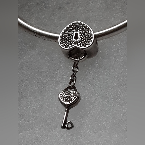 Retired Pandora Lock of Love Charm ❤ - Picture 5 of 8